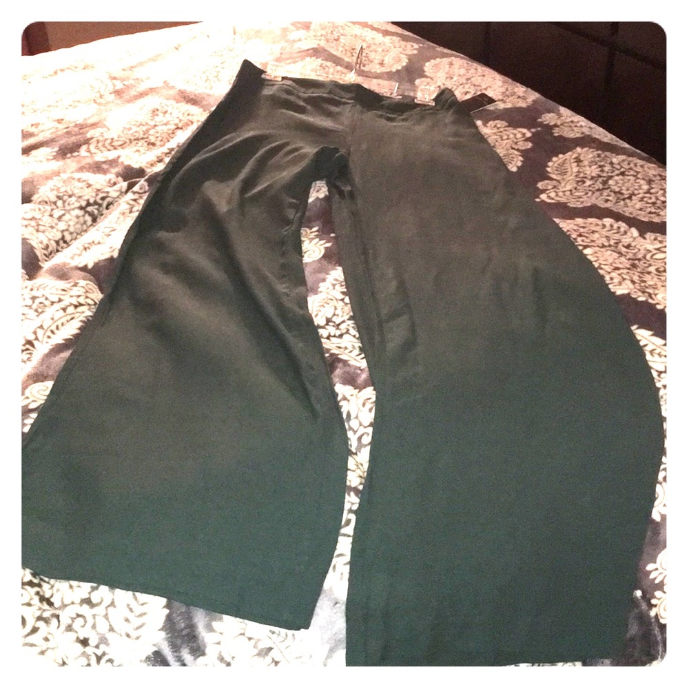 Wide leg pants